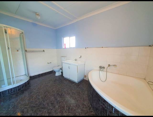 1 BEDROOM APARTMENT FOR SALE IN TOWNSEND ESTATE